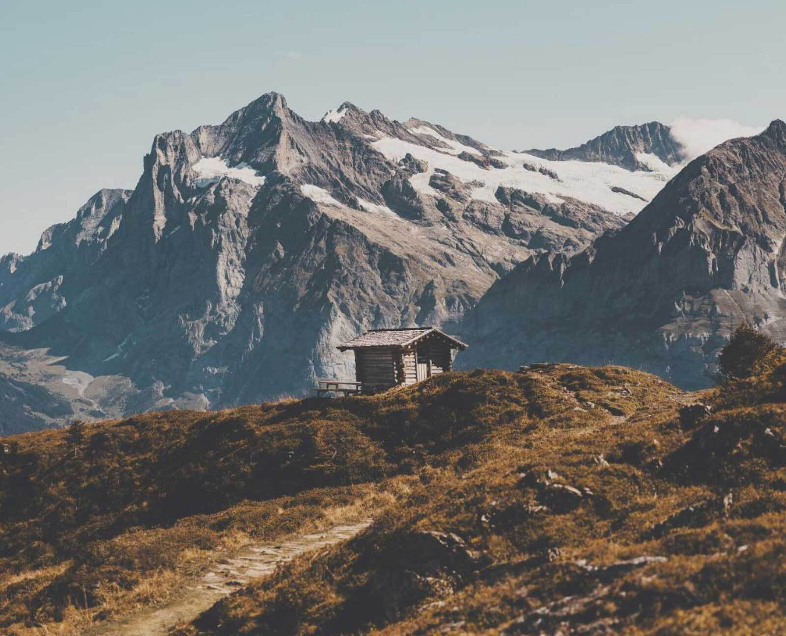 Gipfelmomente erleben und bleibende Ausblicke geniessen: Mit GetLead AG erreichen Sie neue Höhen im digitalen Marketing. Lassen Sie uns gemeinsam unvergessliche Erfolge feiern und nachhaltige Ergebnisse erzielen.
